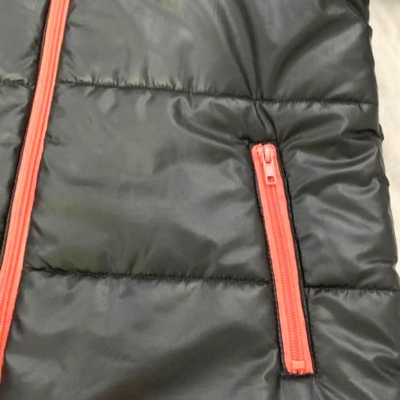 Rain coat - Picture 5 of 6